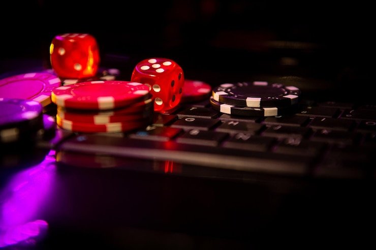 Pemain melihat tabel hadiah roulette di aplikasi mobile kaskus togel